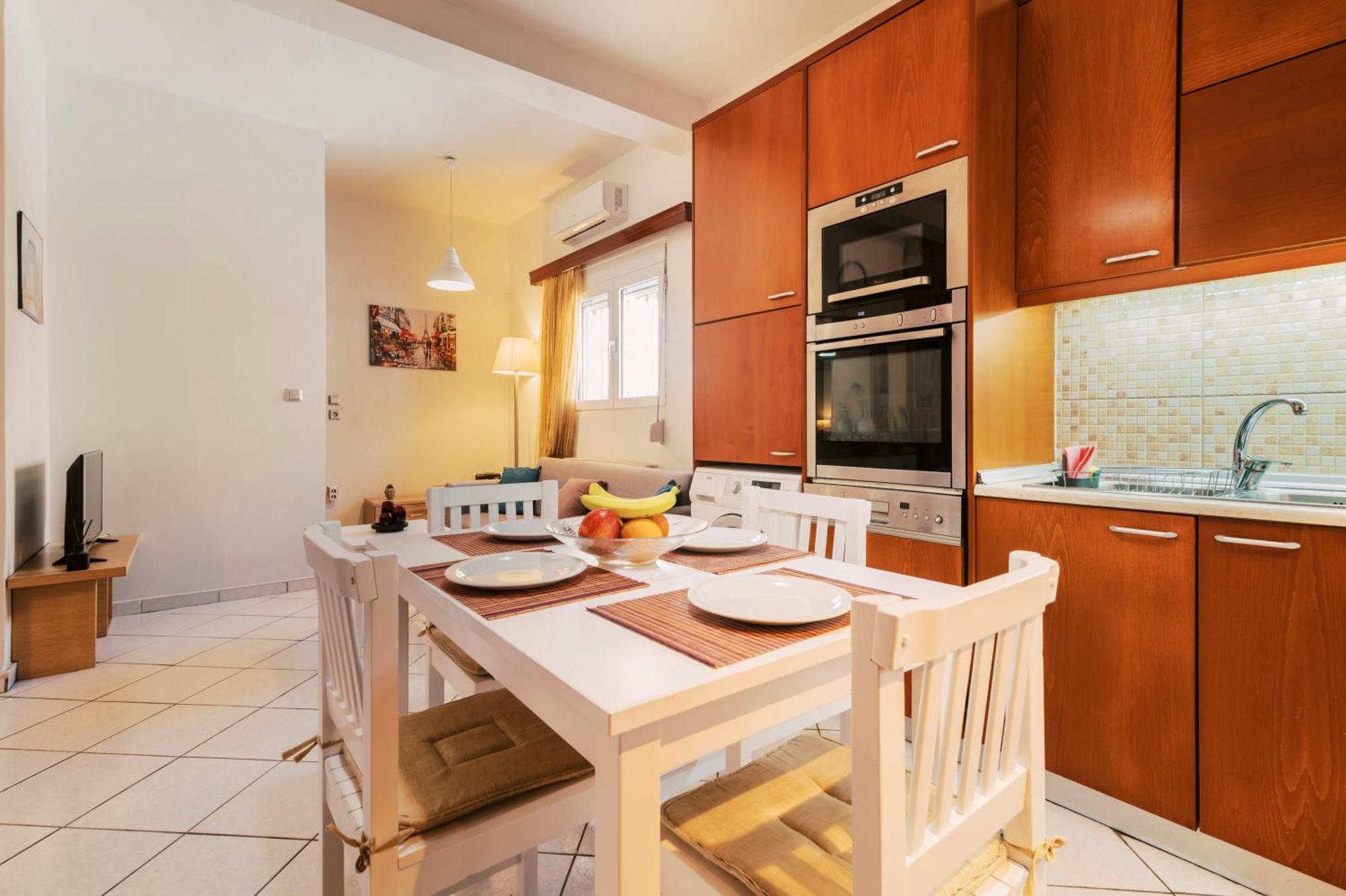 Louis House * Rhodes City